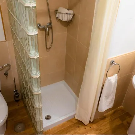 Lagar Del Chorro Junto Caminito Del Rey Piscina Y Baloncesto Apartment *
