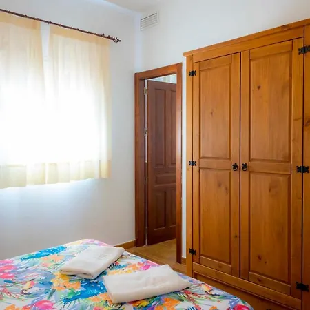 Lagar Del Chorro Junto Caminito Del Rey Piscina Y Baloncesto * El Chorro