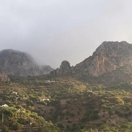 Apartment Lagar Del Chorro Junto Caminito Del Rey Piscina Y Baloncesto *
