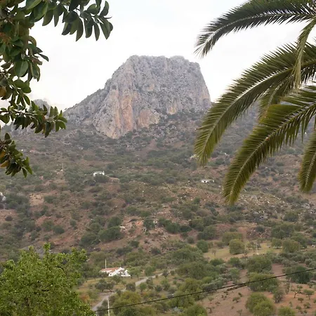 Lagar Del Chorro Junto Caminito Del Rey Piscina Y Baloncesto El Chorro
